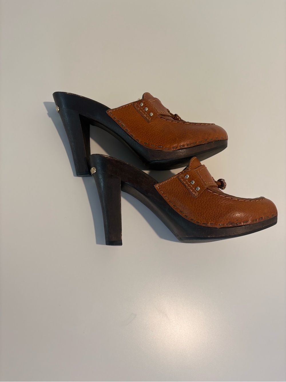 Michael Kors Brown Leather Tassel Mule Clogs Wooden Heel Size 7M - Picture 3 of 12
